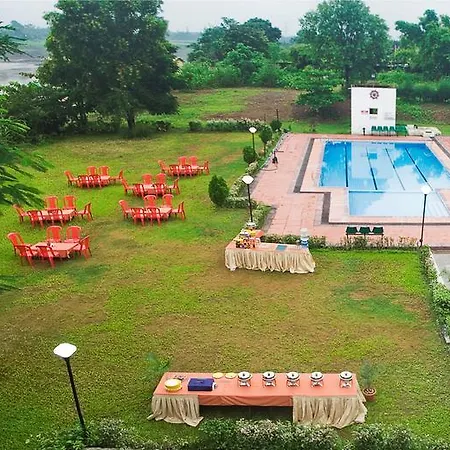 Vits Kamats Resort, Silvassa 