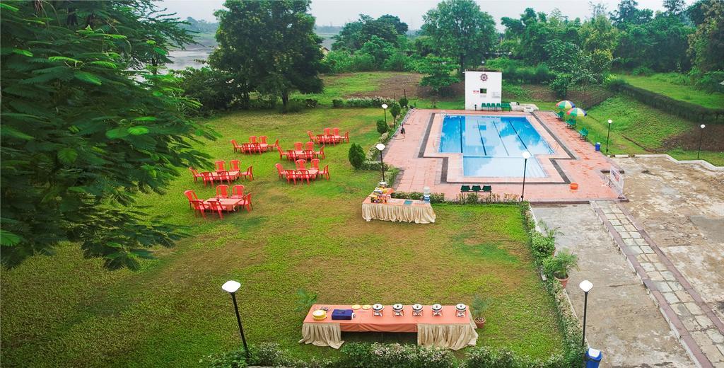 Vits Kamats Resort, 3* Silvassa